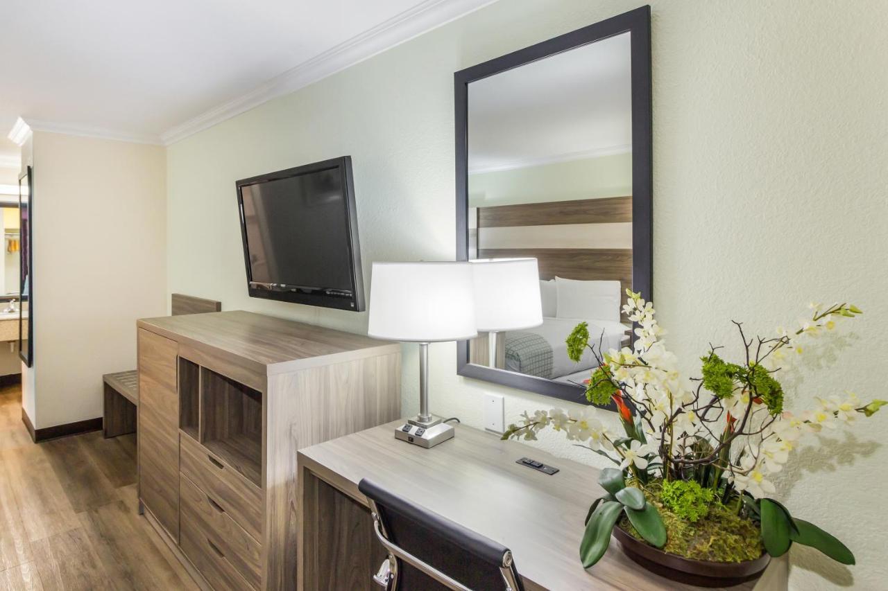 Americas Best Value Inn Columbus Exteriör bild